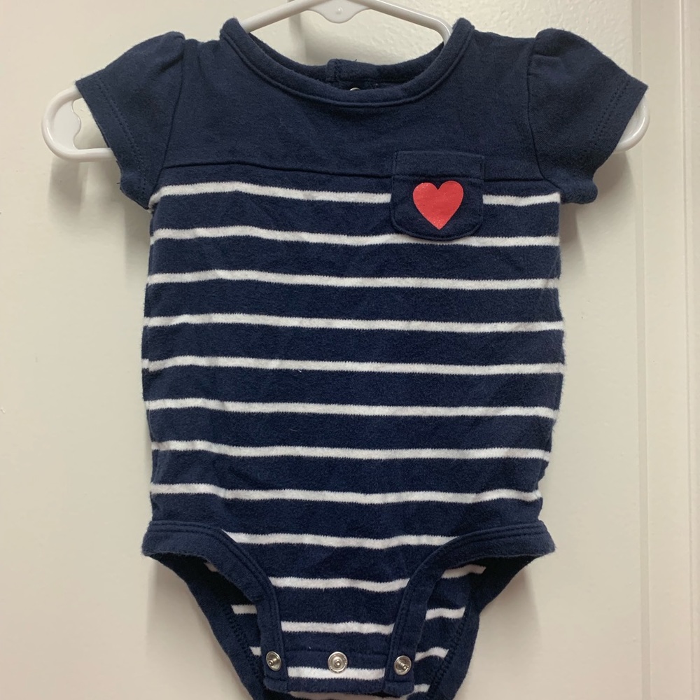 Cute Carter’s 3mo baby girl onesie